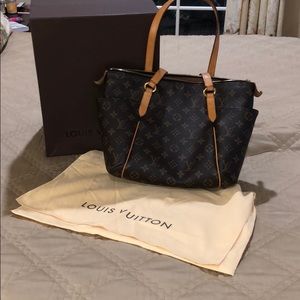 REAL Louis Vuitton Tote